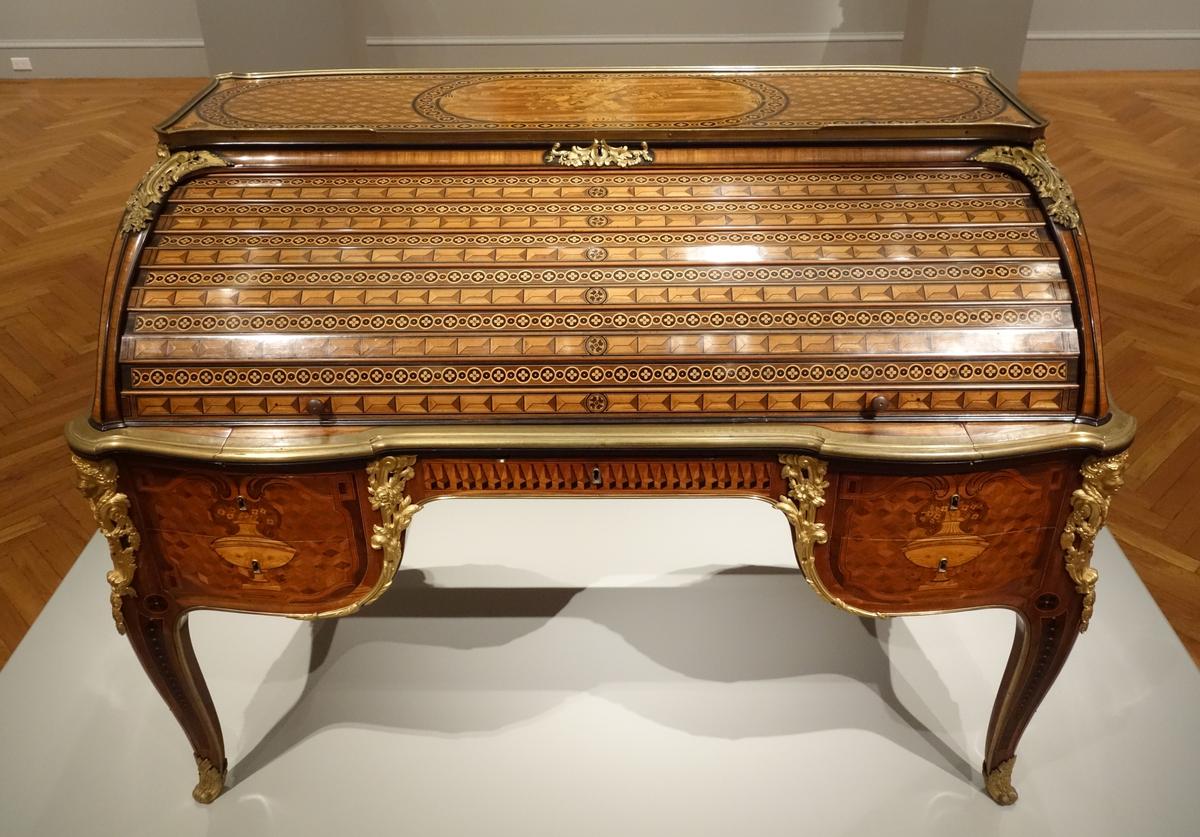 A really fancy rolltop desk